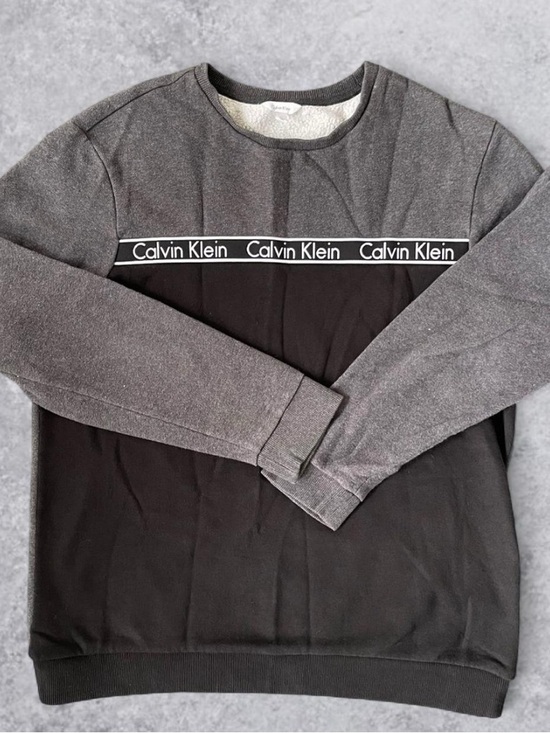 Calvin Klein Other - Calvin Klein Grey and Black Fleece-Lined Crewneck